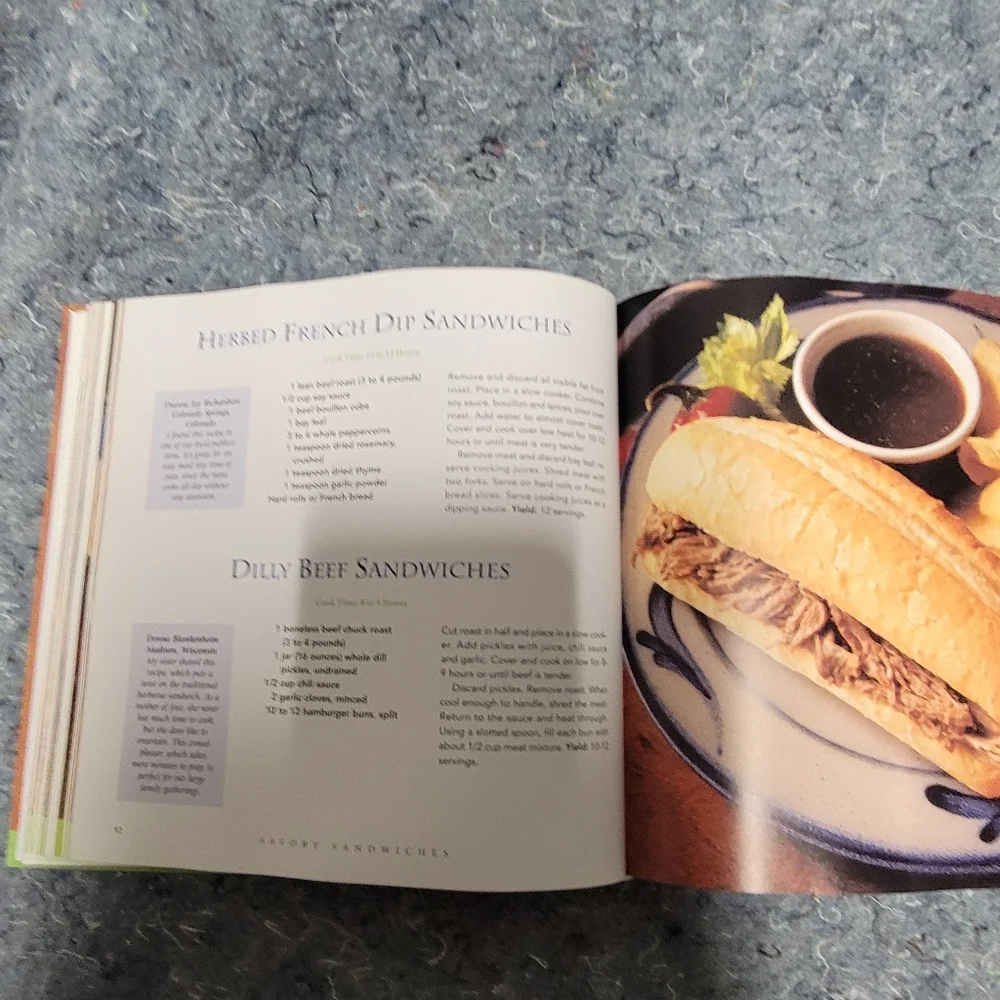 Taste of Home's Slow Cooker‎ Favorites Cookbook